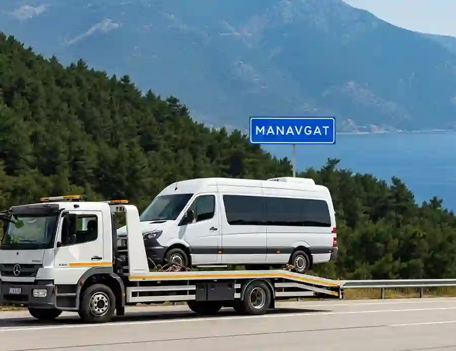 Manavgat'da çekici üzerinde araç Manavgat'da çekici üzerinde araç